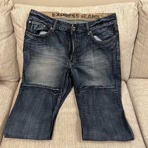 Men’s Express classic low rise boot cut blue jeans.
